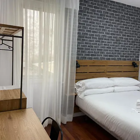 Pensión Casual Mardones 3*