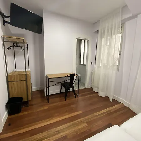 Casual Mardones Pensión 3*