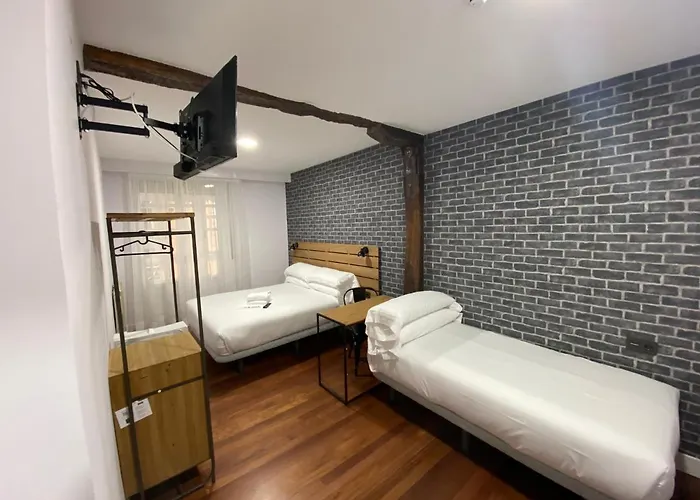 Konukevi Casual Mardones 3*