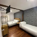 Konukevi Casual Mardones 3*