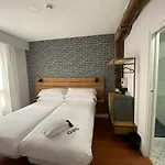 Casual Mardones Konukevi 3*