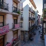 Konukevi Casual Mardones