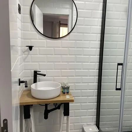 招待所 Casual Mardones 3*