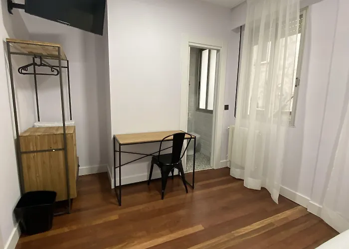 Casual Mardones Pensión 3*